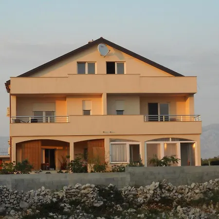 Patrik Apartamento Povljana